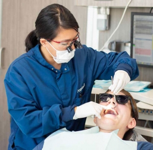 Why Choose An Emergency Dentist In River Oaks?